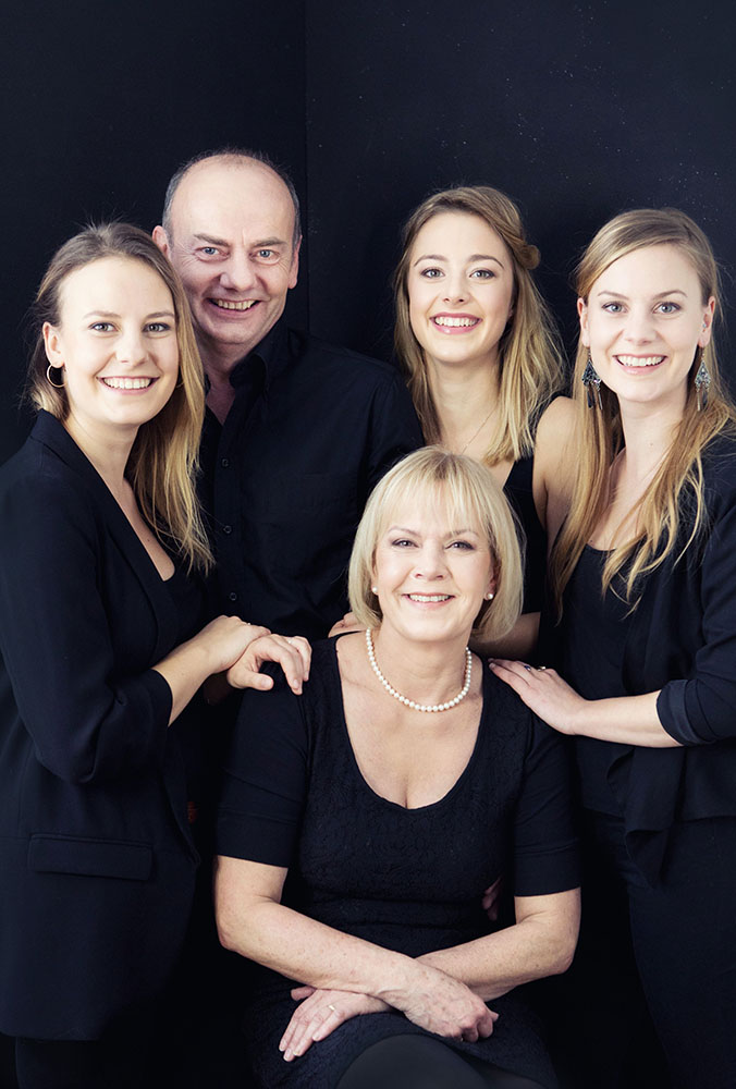 Familienfotos familienfotoshooting portrait fotograf münchen instagram emotional hochwertig fotoshooting coach